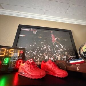 Nike Air Max 90 ‘Triple Red’